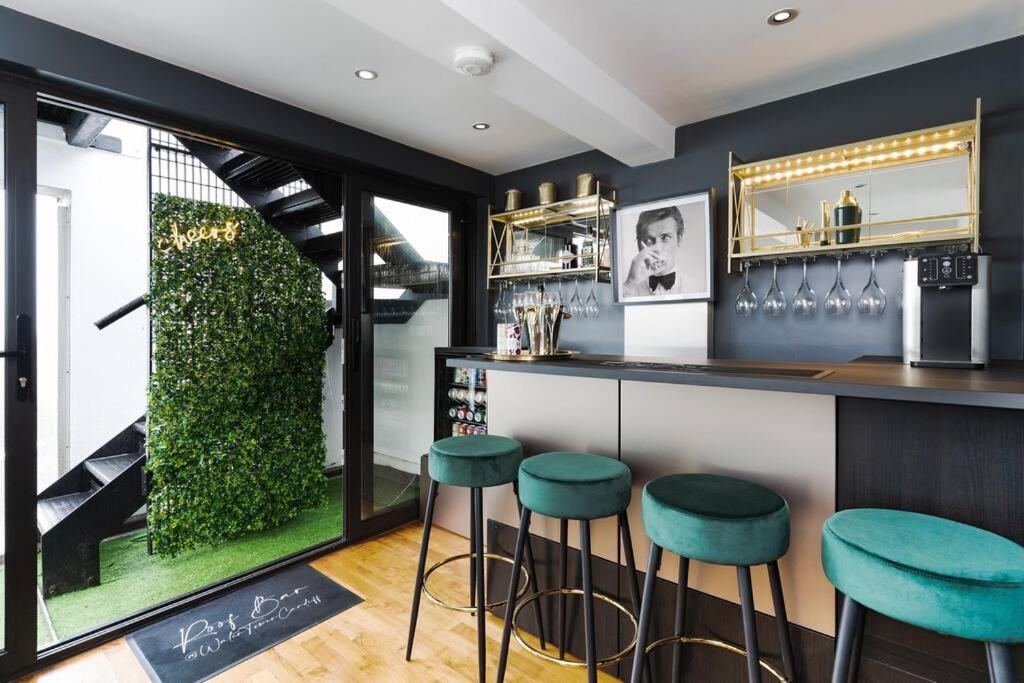 Luxury Water Tower I Roof Bar I Cinema Villa Cardiff Bagian luar foto