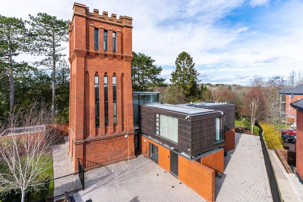 Luxury Water Tower I Roof Bar I Cinema Villa Cardiff Bagian luar foto