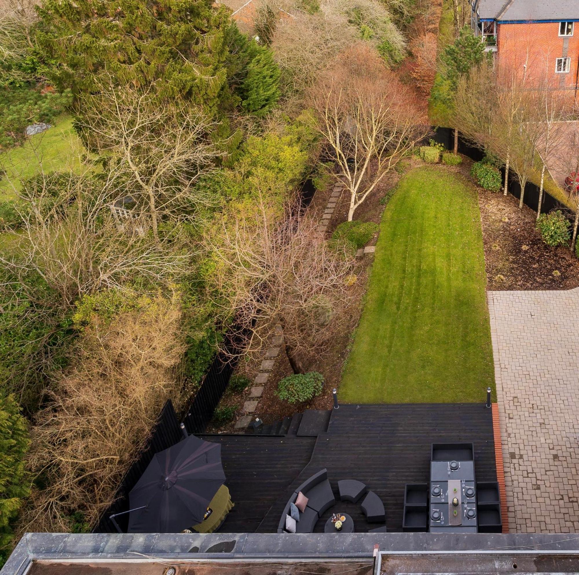 Luxury Water Tower I Roof Bar I Cinema Villa Cardiff Bagian luar foto
